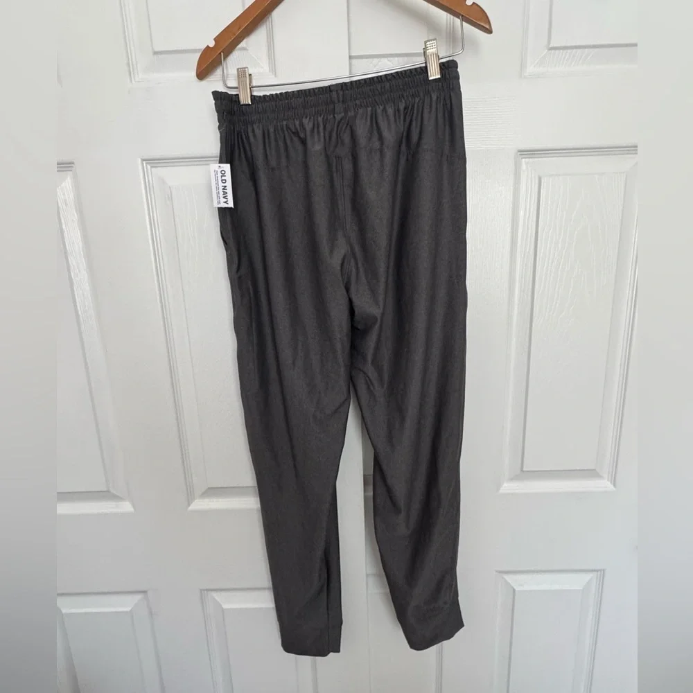 Men’s M Old Navy Active Sweatpants Joggers Bundle Gray Tapered Zip Pocket 2-Pack - Picture 5 of 14